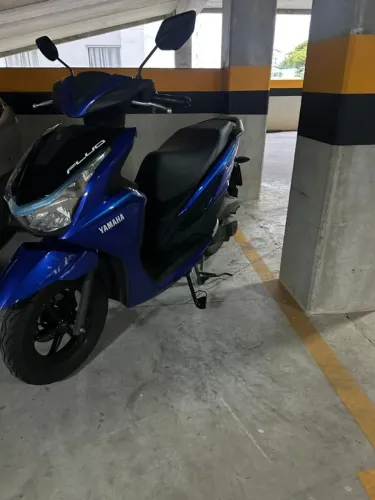 Vendo moto novinha
