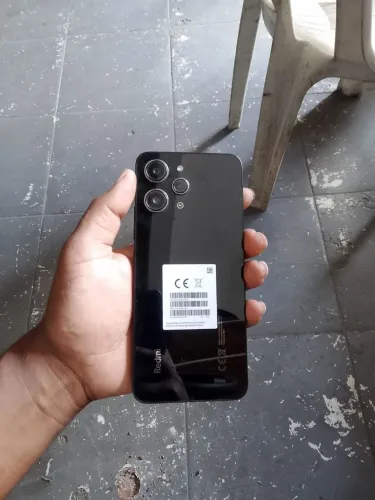 Vendo redmi 12 tela trincada mais funcionando perfeitamente