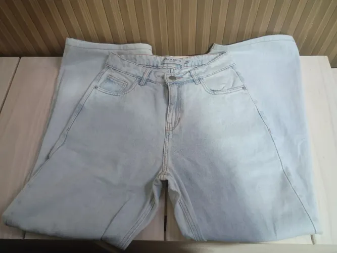 Calça jeans Tam.40, sem Lycra.