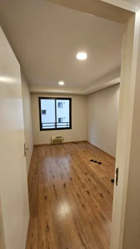 Sala comercial na Rua Karl Richter, 58 - Conj 48 33 m²