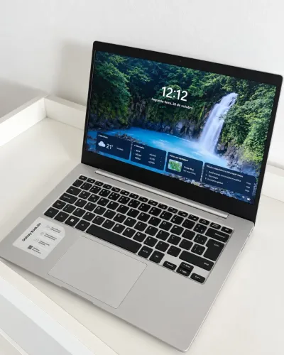 Galaxy Book Go