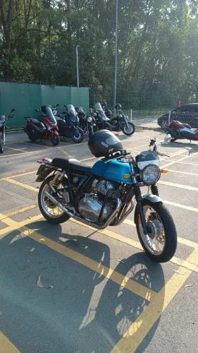 Royal Enfield Continental gt Azul 650