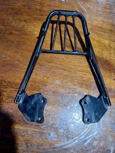 Suporte baú Fazer250cc - bagageiro