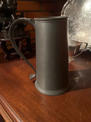 caneca grande estanho