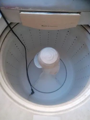 Máquina Electrolux para retirar peça