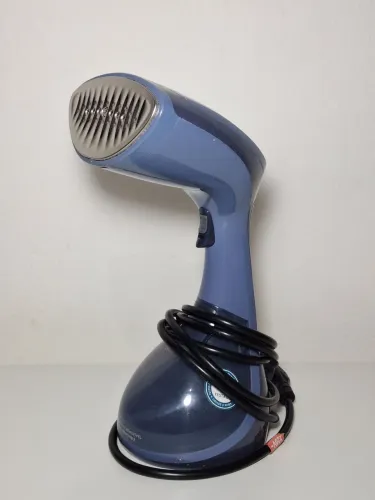 Vaporizador de roupas electrolux EPS10 seminovo