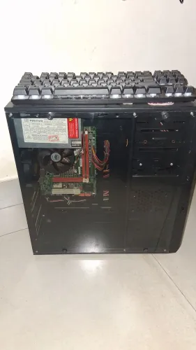 *ACEITO OFERTA* Pc para trabalho *SAIR RAPIDO* Vai com 1 teclado + um processador