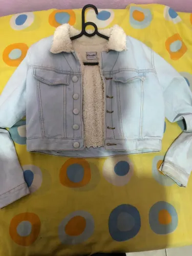 Jaqueta jeans grossa com pelinhos