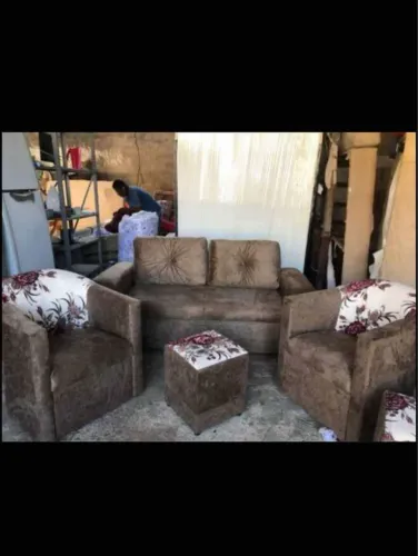 Conjunto de sofá completo ainda vai com um puf grátis