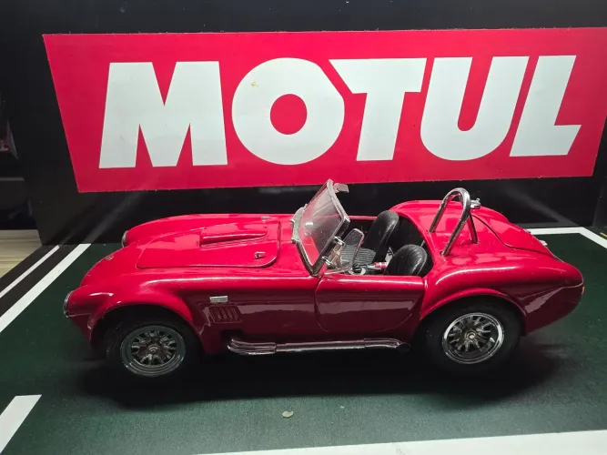 Miniatura 1.24 Shelby cobra nível 5 pro revel muito detalhada