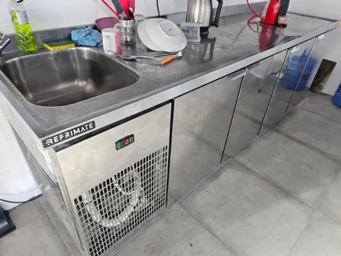 BALCÃO REFRIGERADO REFRIMATE INOX COM CUBA 4 PORTAS REFRIMATE 0,70X2,5