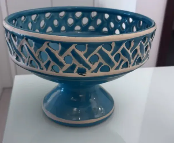 Fruteira azul vazada