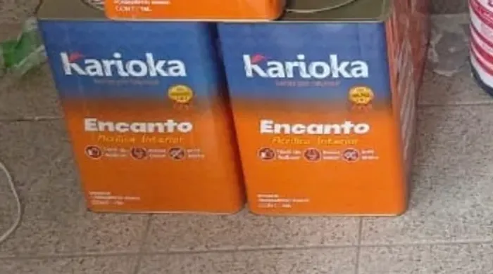 Tinta Acrílica 18 litros. 2 latas 