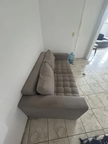 Vendo Sofá - Dois lugares - Cor Cinza