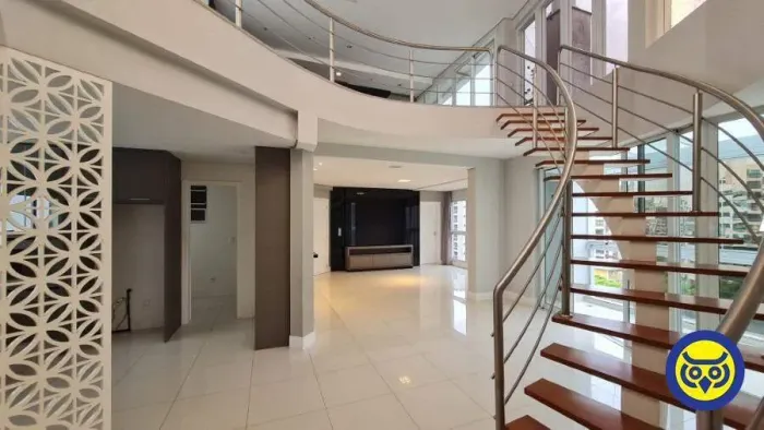 COBERTURA DUPLEX DE ALTO PADRÃO PARA LOCAÇÃO AV. TROMPOWSKY CENTRO DE FLORIANÓPOLIS