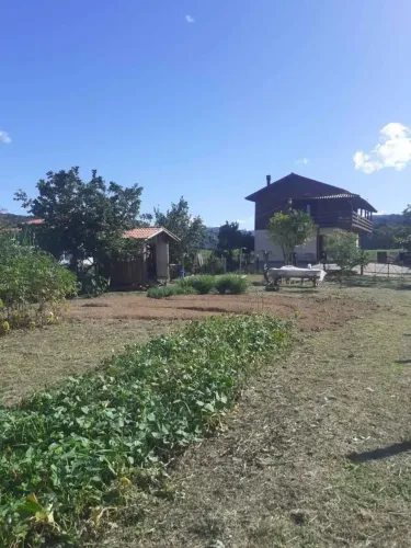 Imóvel para venda possui 140 metros quadrados com 4 quartos