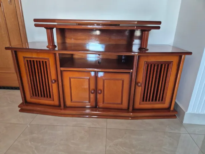 Vendo rack para TV com mesa de centro