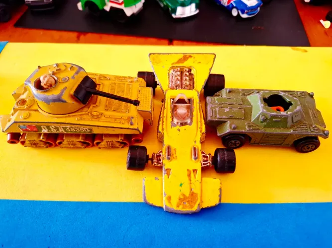 Miniaturas sucatas Tanques de Guerra/Formula