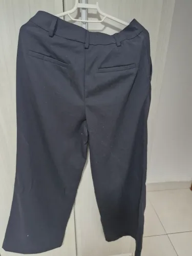 Calça alfaiataria e jeans riachuelo cada uma 80,00