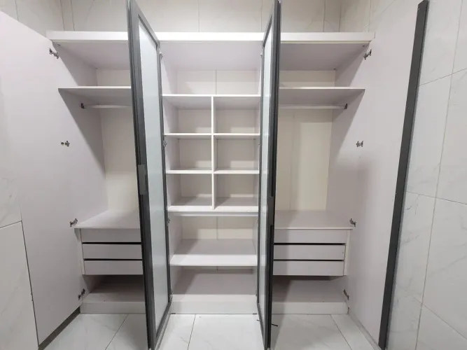 Guarda roupa usado