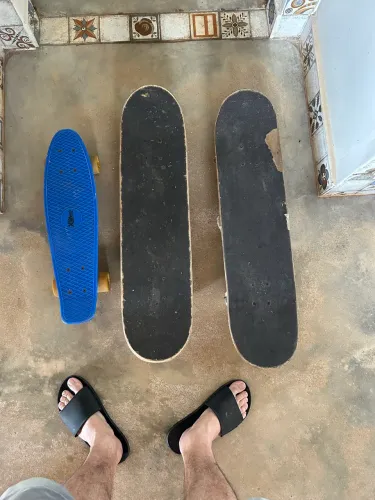 Skates