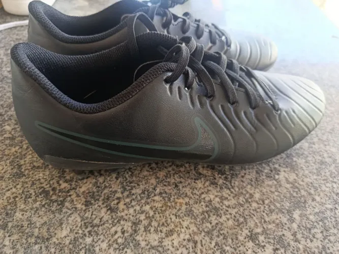 Chuteira Nike 39