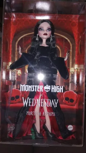 Boneca Monster High Morticia Addams
