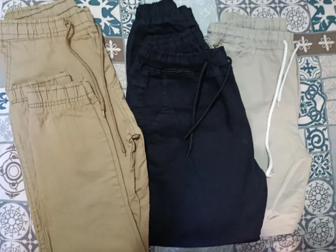 03 CALÇAS JOGGER por 80,00 reais. Aceito proposta.