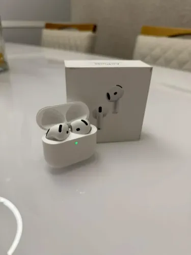 AirPods 4 com Cancelamento Ativo de Ruído