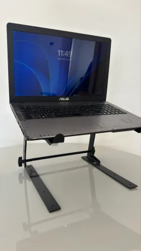 Suporte RESISTENTE EM AÇO para Notebook - Na cor preta)