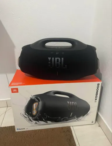 Bombox 4