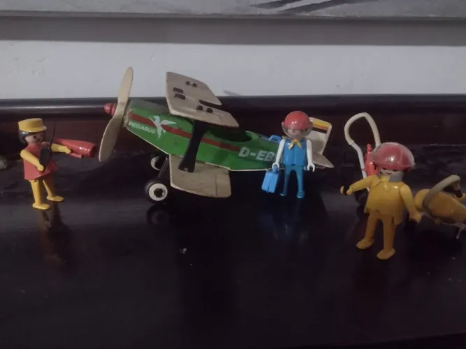 Avião Playmobil completo