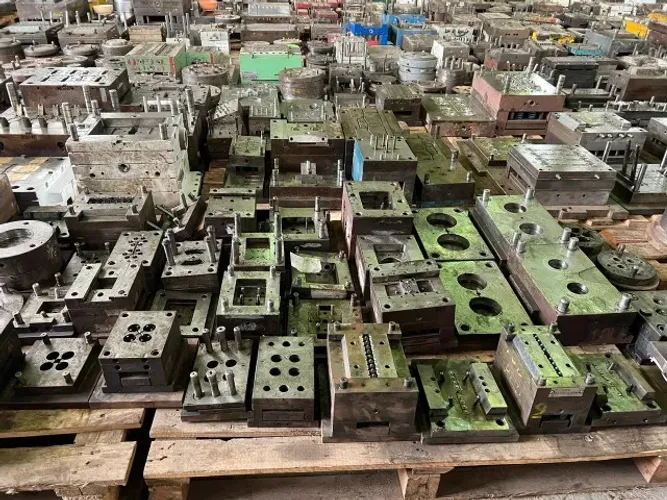 Venda de Moldes, Porta-Moldes, Bases para Estampo e Equipamentos. A partir de R$ 8,00 o KG