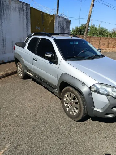 Fiat Strada Adventure1.8/ 1.8 Locker Flex CD 2015