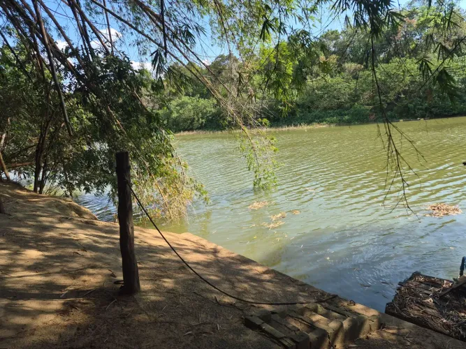 Vendo fazenda de 34 hectares em Urucuia MG na beira do rio urucuia.