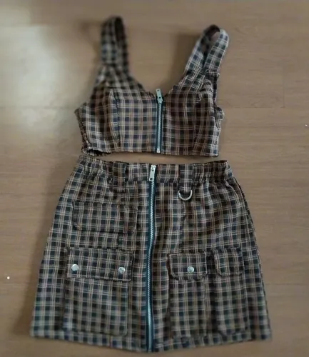 Conjunto de mini saia e top