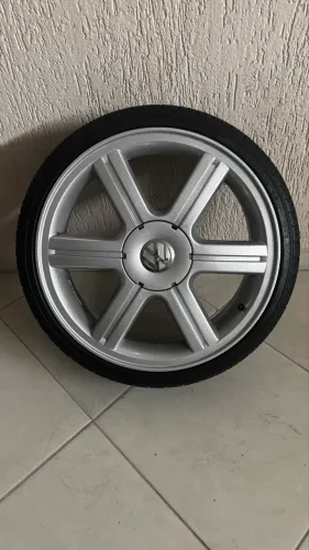 Roda Pimentinha Aro 18 com Pneus Novos