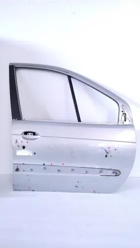 Porta Dianteira Direita Renault Scenic 1999 2010 * Detalhe
