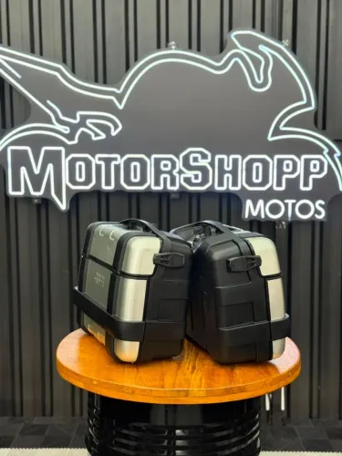 PAR DE BAÚS LATERAIS GIVI TREKKER 33 LITROS