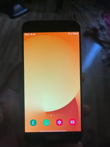 samsung galaxy j7 pro, 64 gb! Pegando tudo. Acompanha carregador 