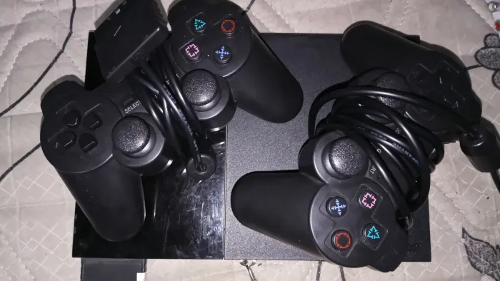 VENDO PLAYSTATION 2 COMPLETO