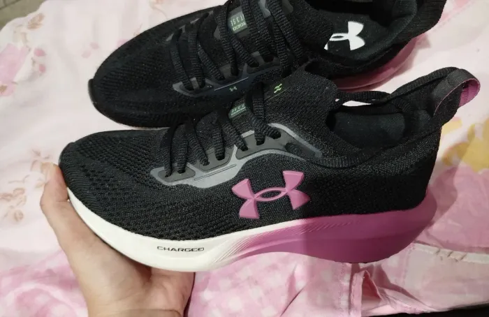 Tênis Feminino Under Armour Charged Slight 3 SE