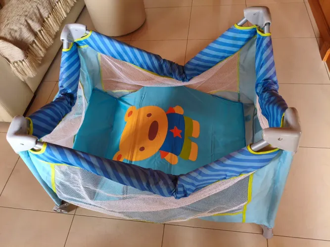 Berço Bercinho infantil portátil desmontável com mosquiteiro 