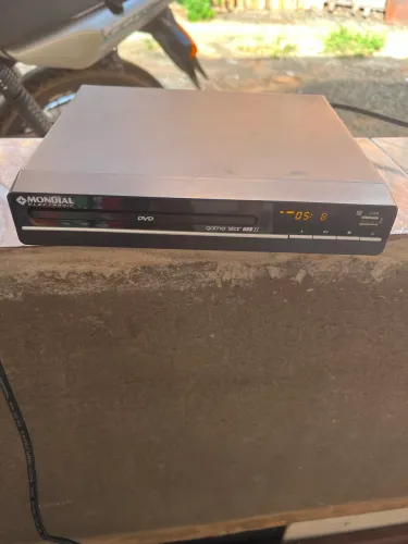 VENDO DVD PORTÁTIL MONDIAL