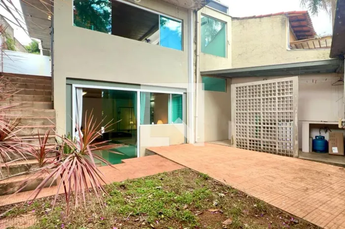 Casa à Venda - Vila Madalena, 2 Quartos, 110 m2