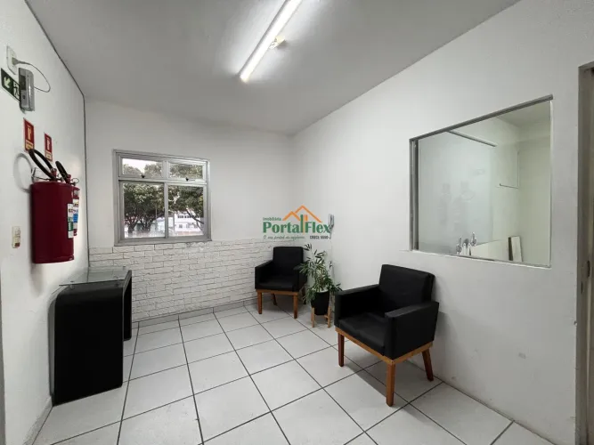 Sala à locação em Parque Residencial Laranjeiras - Serra/ES