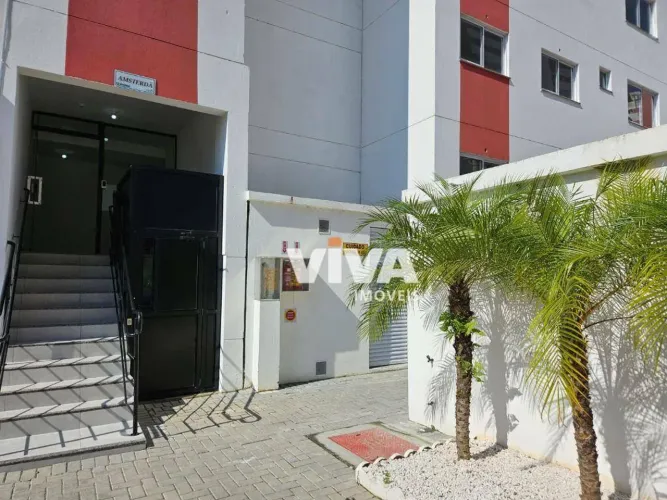 Apartamento com 2 dormitórios para alugar, 45 m² por R$ 2.430,00/mês - Carvalho - Itajaí/S