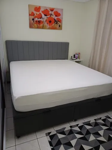 Cama box/baú king com enxoval