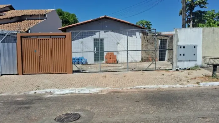 Quitinetes de 1 e 2 quartos