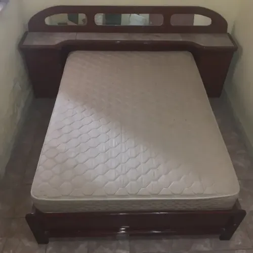 Cama Casal cor Mogno com colchão